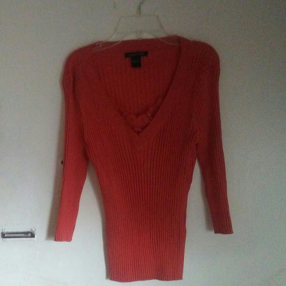 Sweaters - Picture 8 of 8